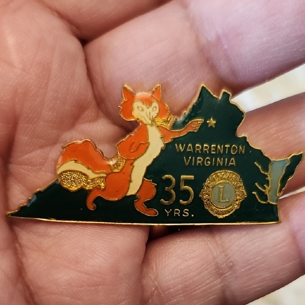 Vintage Lions Club Warrenton Virginia 35 Yrs Commemorative Souvenir Trading Pin